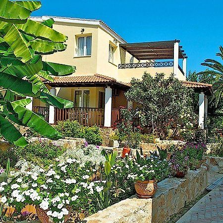 Hotel Lilium à Agia Marina Extérieur photo