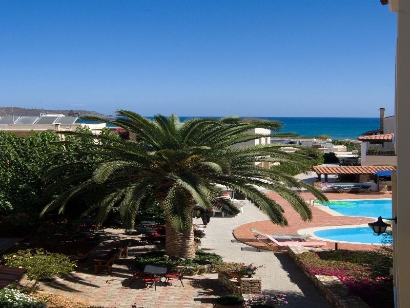 Hotel Lilium à Agia Marina Extérieur photo